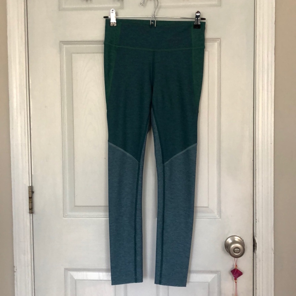 Outdoor Voices tri-color leggings